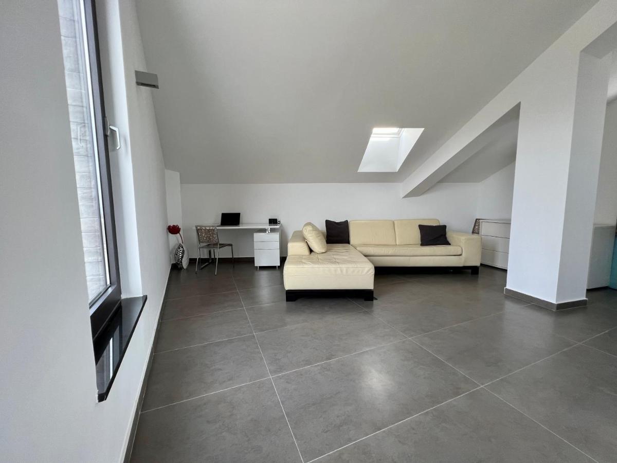 Luxury Laurus Penthouse With Awesome Sea View Appartement Primošten Buitenkant foto