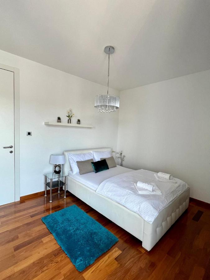Luxury Laurus Penthouse With Awesome Sea View Appartement Primošten Buitenkant foto